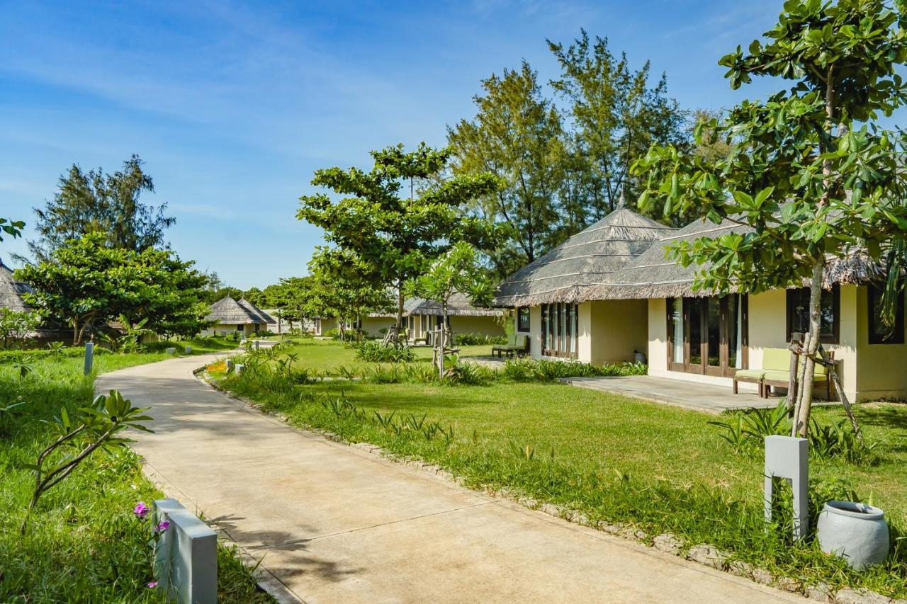Crown Retreat Quy Nhon Resort Экстерьер фото