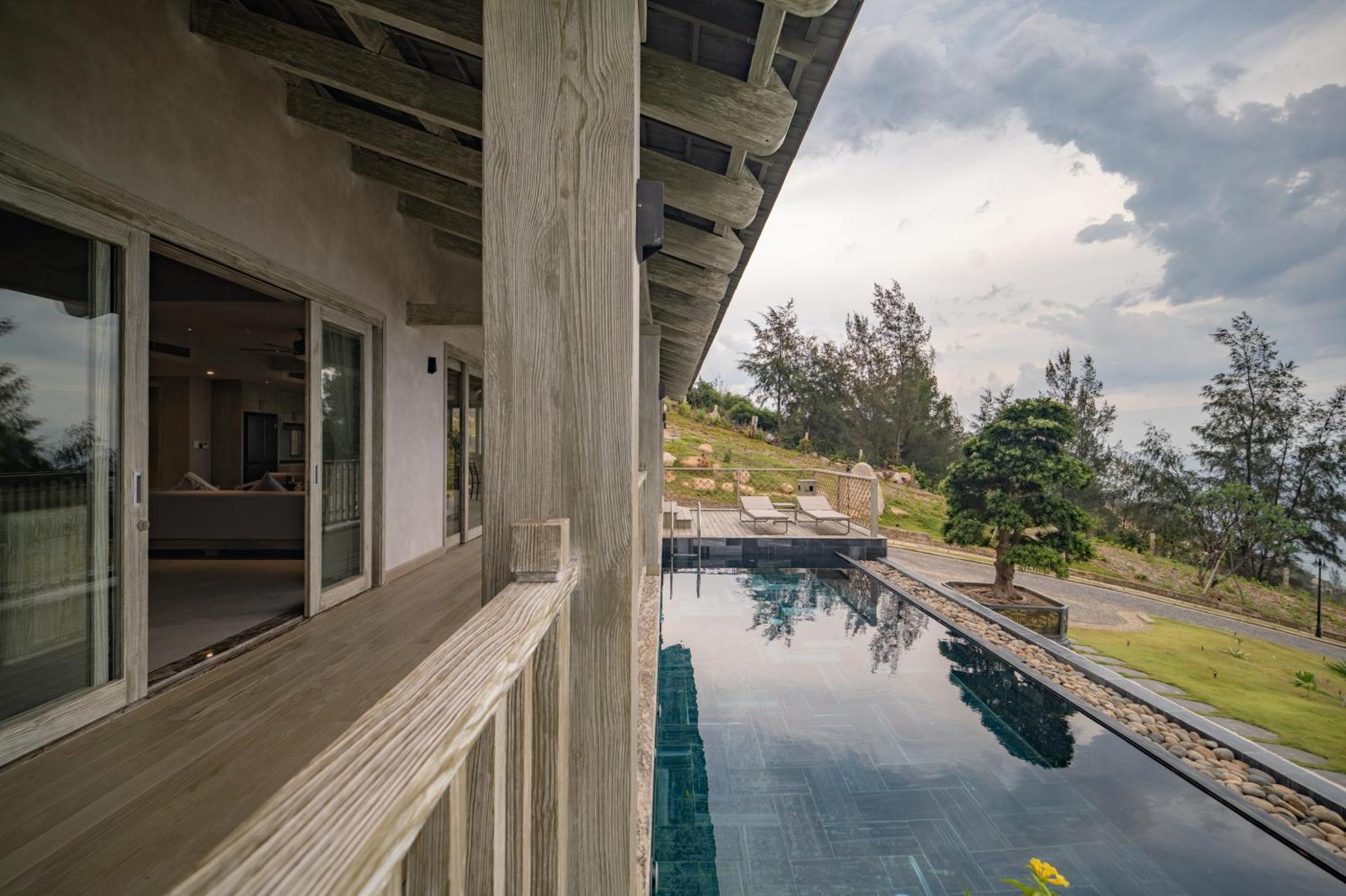 Crown Retreat Quy Nhon Resort Экстерьер фото