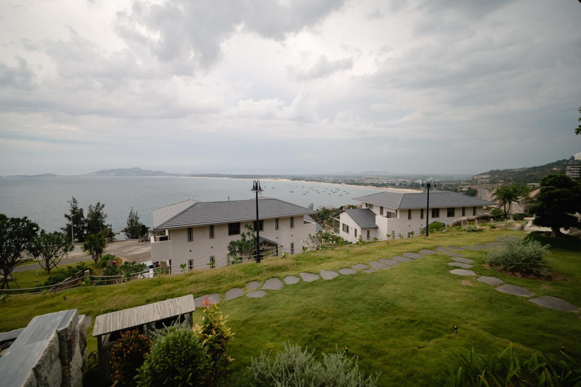Crown Retreat Quy Nhon Resort Экстерьер фото